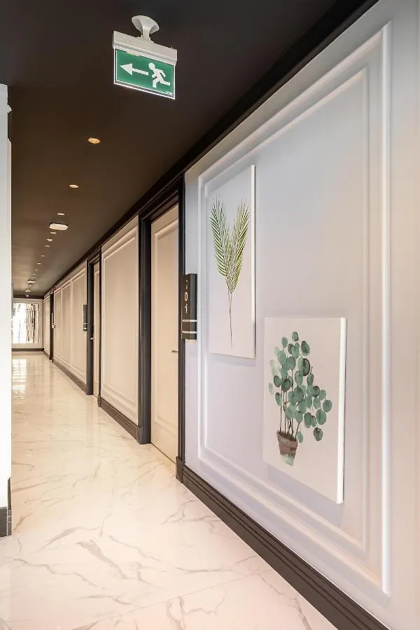 Motif Hotel Кешме